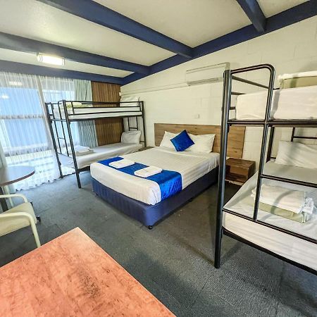 Snow Season Motor Inn Кума Экстерьер фото