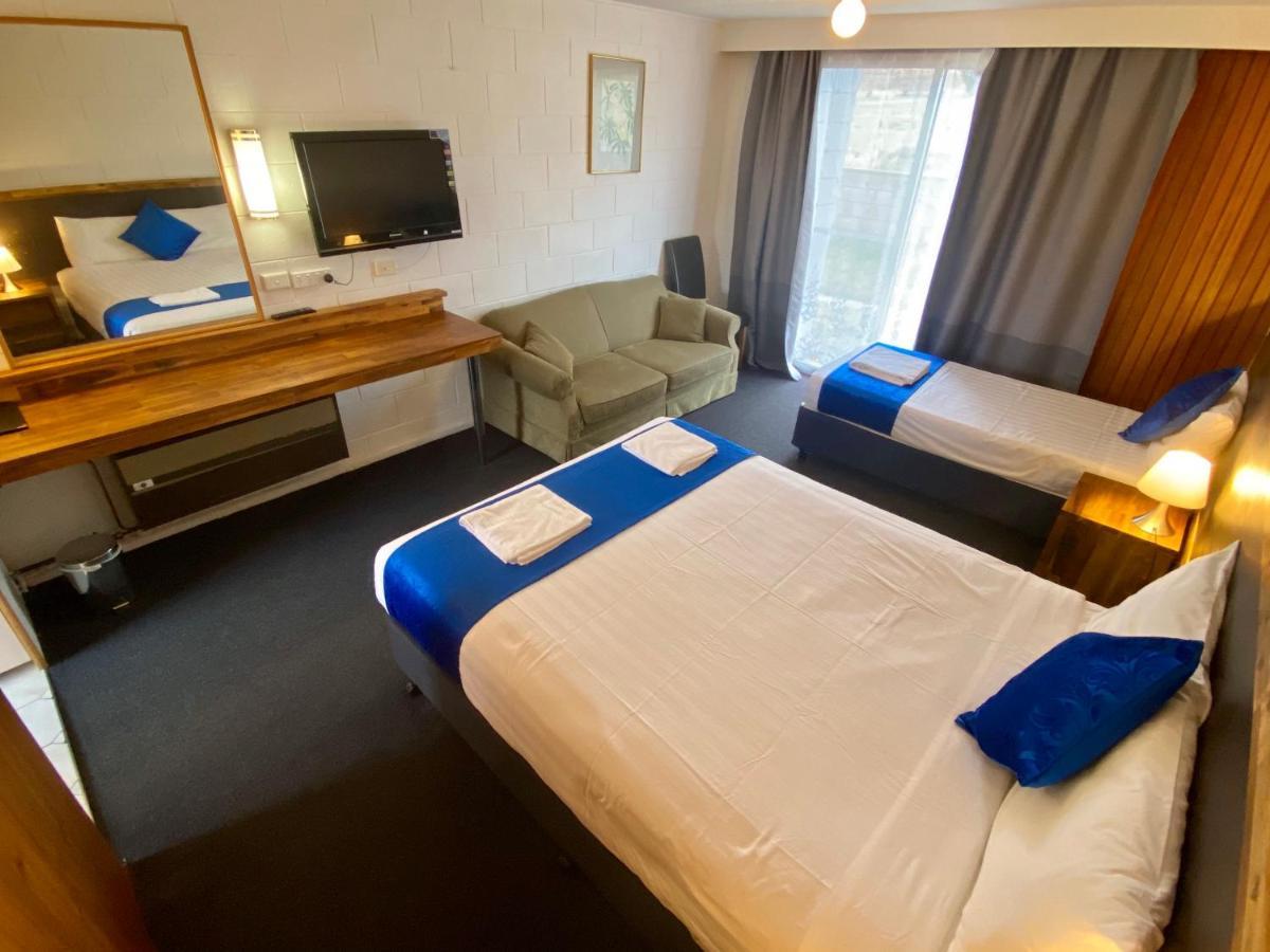 Snow Season Motor Inn Кума Экстерьер фото