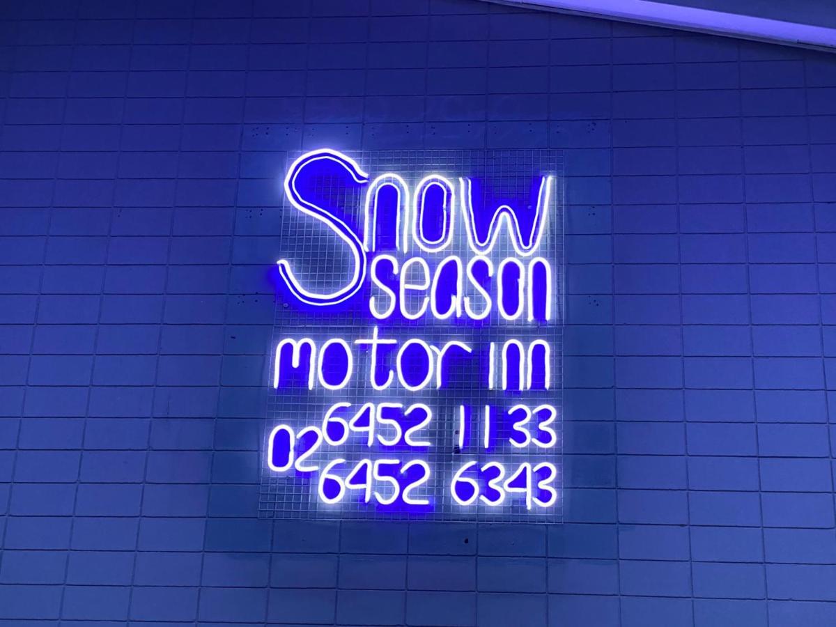 Snow Season Motor Inn Кума Экстерьер фото