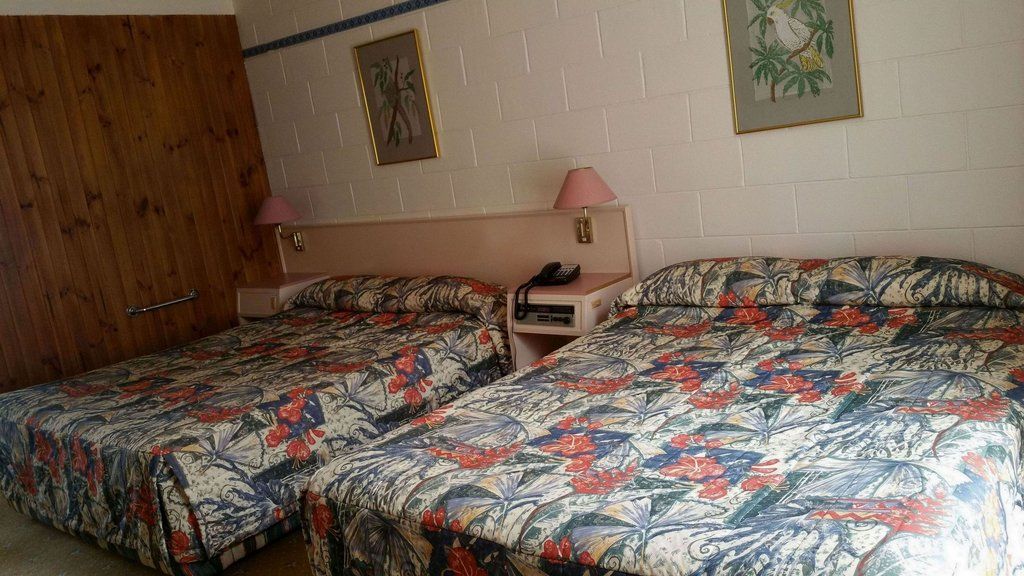Snow Season Motor Inn Кума Экстерьер фото
